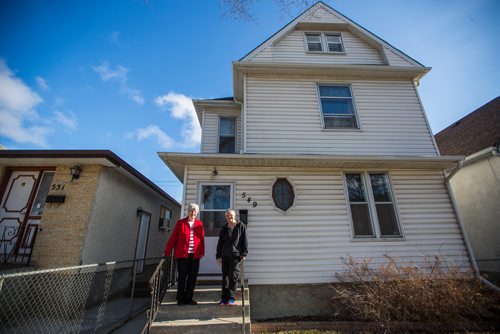 MIKAELA MACKENZIE / WINNIPEG FREE PRESS
Catholic nuns Bernadette O'Reilly (left) and Margaret Hughes pose for a photo in their house before they move away after 40 years of living in the inner city and working with Rossbrook House in Winnipeg on Wednesday, April 10, 2019. 
Winnipeg Free Press 2019.