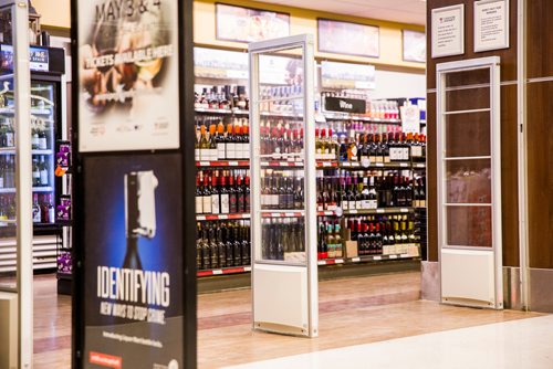 MIKAELA MACKENZIE / WINNIPEG FREE PRESS
Active alarm pedestals, an example of the new theft prevention measures, at the St. James Superstore Liquor Mart in Winnipeg on Wednesday, April 10, 2019. 
Winnipeg Free Press 2019.