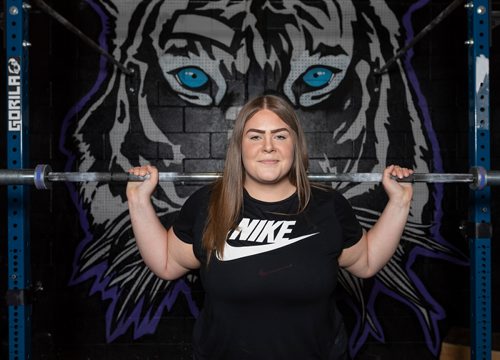 SASHA SEFTER / WINNIPEG FREE PRESS
Powerlifter Hailey Kostynuik poses for a photo in Winnipeg's Undefeated CrossFit gym. see Mike Sawatzky story.
190410 - Wednesday, April 10, 2019.