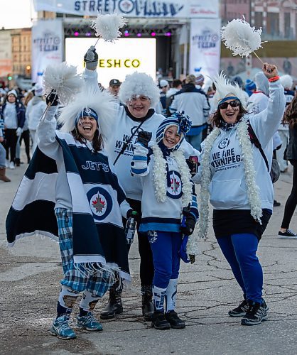 SASHA SEFTER / WINNIPEG FREE PRESS
The Wurtz family show off their Winnipeg Jets pride during last nights Whiteout street party. 
190412 - Friday, April 12, 2019.