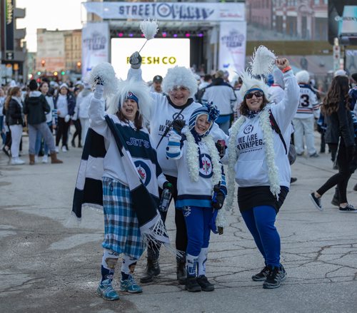 SASHA SEFTER / WINNIPEG FREE PRESS
The Wurtz family show off their Winnipeg Jets pride during last nights Whiteout street party. 
190412 - Friday, April 12, 2019.