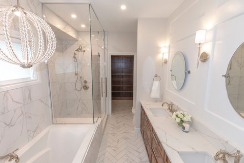 SASHA SEFTER / WINNIPEG FREE PRESS
The master bedroom ensuite of a new home build at 95 Borebank street located in Winnipeg's River Heights suburb.
190415 - Monday, April 15, 2019.