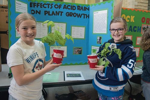 Canstar Community News April 10, 2019 - The Winnipeg School Division's 49th annual Science Fair. (EVA WASNEY/CANSTAR COMMUNITY NEWS/METRO)