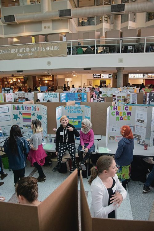 Canstar Community News April 10, 2019 - The Winnipeg School Division's 49th annual Science Fair. (EVA WASNEY/CANSTAR COMMUNITY NEWS/METRO)