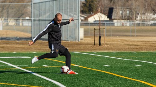 MIKE DEAL / WINNIPEG FREE PRESS
Valour FC Stephen Hoyle during practice on Murray Field at Dakota Collegiate Tuesday morning.
190416 - Tuesday, April 16, 2019.