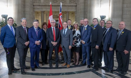 SASHA SEFTER / WINNIPEG FREE PRESS
The Honourable Cameron Friesen, Minister of Health, Seniors and Active Living for the Province of Manitoba, centre, announces a bilateral agreement at the Manitoba Legislative Building.
190416 - Tuesday, April 16, 2019.