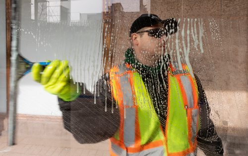 SASHA SEFTER / WINNIPEG FREE PRESS
Members of Downtown BIZ's Enviro Team Transit Crew clean the windows of a bus shelter Just south of Portage Avenue on Vaughan Street in downtown Winnipeg. See Declan Schroeder story.
190417 - Wednesday, April 17, 2019.