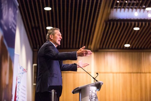 MIKAELA MACKENZIE/WINNIPEG FREE PRESS
Premier Brian Pallister speaks at a Chamber of Commerce event at the RBC Convention Centre in Winnipeg on Thursday, April 18, 2019. 
Winnipeg Free Press 2019