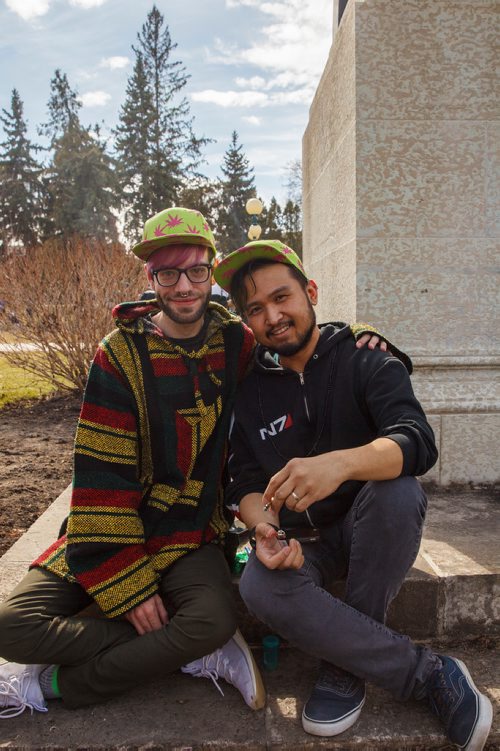 MIKE DEAL / WINNIPEG FREE PRESS
Matthew Wood (left) and Anthony Abrena (right) during the first 4/20 celebration since cannabis was legalized happened on the grounds of the Manitoba legislature Saturday.
190420 - Saturday, April 20, 2019.