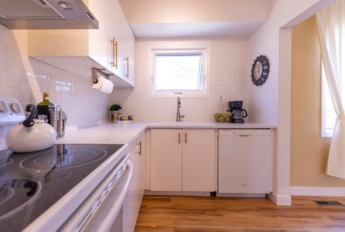 SASHA SEFTER / WINNIPEG FREE PRESS
The kitchen of 313 Guildford Street in Winnipeg's Deer Lodge neighbourhood.
190422 - Monday, April 22, 2019.