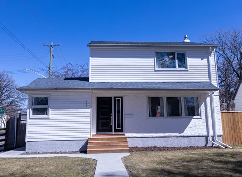 SASHA SEFTER / WINNIPEG FREE PRESS
The exterior of 313 Guildford Street in Winnipeg's Deer Lodge neighbourhood.
190422 - Monday, April 22, 2019.