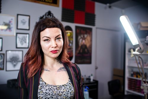 MIKAELA MACKENZIE/WINNIPEG FREE PRESS
Tattoo artist Tesia Rhind poses for a portrait at her tattoo parlour, Red Ronin, in Winnipeg on Tuesday, April 23, 2019. 
Winnipeg Free Press 2019