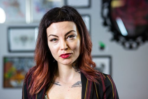 MIKAELA MACKENZIE/WINNIPEG FREE PRESS
Tattoo artist Tesia Rhind poses for a portrait at her tattoo parlour, Red Ronin, in Winnipeg on Tuesday, April 23, 2019. 
Winnipeg Free Press 2019