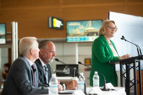 MIKAELA MACKENZIE/WINNIPEG FREE PRESS
Catherine Kloepfer, senior vice-president of corporate services & chief financial officer, speaks at the Winnipeg Airports Authority annual meeting at the Winnipeg James Armstrong Richardson International Airport in Winnipeg on Wednesday, April 24, 2019. For Martin Cash story.
Winnipeg Free Press 2019