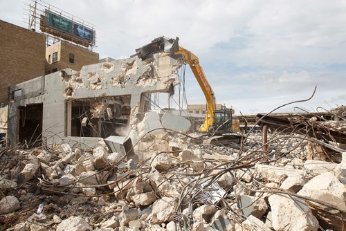 MIKE DEAL / WINNIPEG FREE PRESS
McNaught, the longtime auto dealership, shut down since 2012 and is currently being torn down. The building spent most of its 91 years as a car dealership.
190425 - Thursday, April 25, 2019.