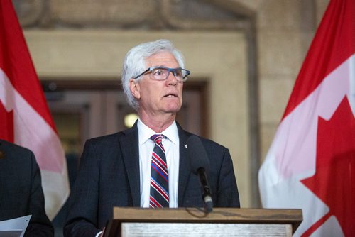 MIKAELA MACKENZIE/WINNIPEG FREE PRESS
Minister of International Trade Diversification Jim Carr announces funding for gun and gang violence prevention at the Manitoba Legislative Building in Winnipeg on Friday, April 26, 2019. For Larry Kusch story.
Winnipeg Free Press 2019