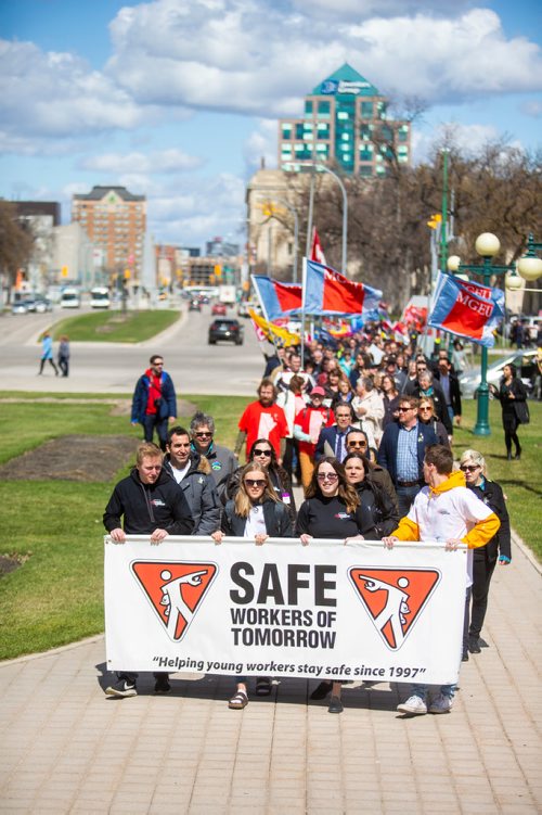 MIKAELA MACKENZIE/WINNIPEG FREE PRESS
The SAFE Workers of Tomorrow Leaders' Walk marches towards the Manitoba Legislative Building in Winnipeg on Friday, April 26, 2019. 
Winnipeg Free Press 2019