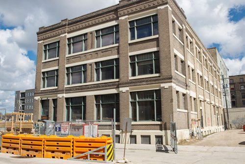 MIKE DEAL / WINNIPEG FREE PRESS
RRC are working with Akman Construction on community outreach during the on-going construction of the RRC Innovation Centre.
190426 - Friday, April 26, 2019.