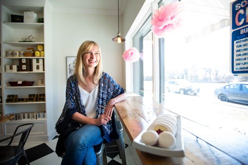 MIKAELA MACKENZIE/WINNIPEG FREE PRESS
Belinda Bigold, owner of High Tea, poses for a portrait with her Imperial cookies in Winnipeg on Thursday, April 25, 2019. For Dave Sanderson story.
Winnipeg Free Press 2019