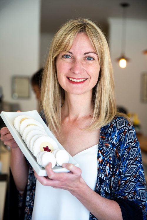 MIKAELA MACKENZIE/WINNIPEG FREE PRESS
Belinda Bigold, owner of High Tea, poses for a portrait with her Imperial cookies in Winnipeg on Thursday, April 25, 2019. For Dave Sanderson story.
Winnipeg Free Press 2019