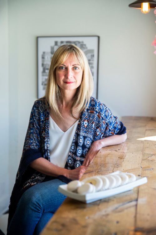 MIKAELA MACKENZIE/WINNIPEG FREE PRESS
Belinda Bigold, owner of High Tea, poses for a portrait with her Imperial cookies in Winnipeg on Thursday, April 25, 2019. For Dave Sanderson story.
Winnipeg Free Press 2019