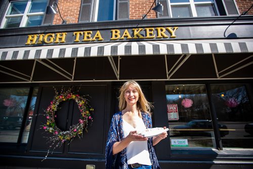 MIKAELA MACKENZIE/WINNIPEG FREE PRESS
Belinda Bigold, owner of High Tea, poses for a portrait with her Imperial cookies in Winnipeg on Thursday, April 25, 2019. For Dave Sanderson story.
Winnipeg Free Press 2019