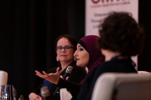 SASHA SEFTER / WINNIPEG FREE PRESS
Racial justice and civil rights activist Linda Sarsour at the Sorry Not Sorry event put on by the Social Planning Council of Winnipeg and the Canadian Muslim Women's Institute held at The Ukranian Labour Temple in Winnipeg.
190426 - Friday, April 26, 2019.