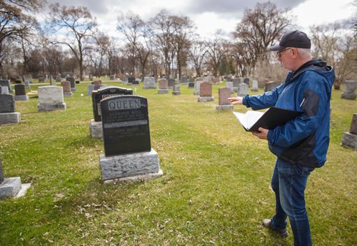 MIKE DEAL / WINNIPEG FREE PRESS
The headstone for Kaherine Ross Queen and John Queen.
Paul Moist, past president of CUPE, Brookside Cemetery tour coordinator, does tours of the cemetery, focusing on 14 people from the strike demonstration, who are buried at Brookside.
190430 - Tuesday, April 30, 2019.

see Jessica Botelho-Urbanski story