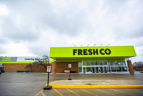 MIKAELA MACKENZIE/WINNIPEG FREE PRESS
The new discount grocery store, FreshCo, at McPhillips and Jefferson in Winnipeg on Wednesday, May 1, 2019. For Marty Cash story.
Winnipeg Free Press 2019