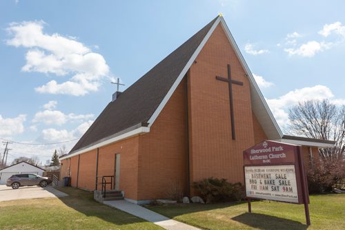 SASHA SEFTER / WINNIPEG FREE PRESS
Sherwood Park Lutheran Church located at 7 Tudor Crescent in Winnipeg's Munroe East neighbourhood.
190502 - Thursday, May 02, 2019.