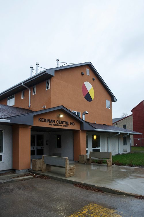 MIKE DEAL / WINNIPEG FREE PRESS
The Kekinan senior centre at 100 Robinson Street.
190503 - Friday, May 03, 2019.
see Niigaan Sinclair story