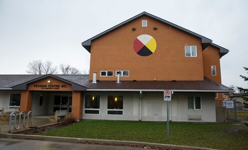 MIKE DEAL / WINNIPEG FREE PRESS
The Kekinan senior centre at 100 Robinson Street.
190503 - Friday, May 03, 2019.
see Niigaan Sinclair story