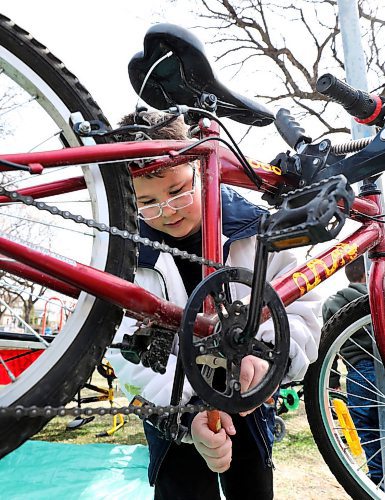 RUTH BONNEVILLE / WINNIPEG FREE PRESS 

STANDUP: WRENCH hosts a West End Community Bike Bazaar at the Orioles Valour Community Centre on Saturday where people could learn to tune their bikes, swap them or buy a refurbished bike.

Photo of nine-year-old Nathanial Bain as he works on tightening his pedal axle at bike bazaar on Saturday. 

May 4, 2019

