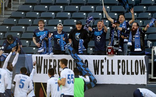 TREVOR HAGAN / WINNIPEG FREE PRESS
FC Edmonton fans celebrate with the team after they defeated Valour FC, Saturday, May 4, 2019.