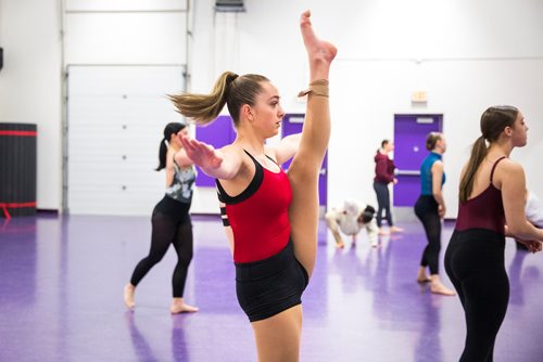 MIKAELA MACKENZIE / WINNIPEG FREE PRESS
Dancer Haley Myers warms up for auditions with Norwegian Cruise Lines, one of the largest cruise lines, in Winnipeg on Monday, May 6, 2019. For Erin Lebar story.
Winnipeg Free Press 2019.