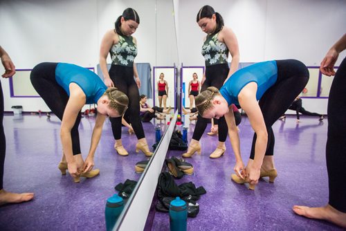 MIKAELA MACKENZIE / WINNIPEG FREE PRESS
Dancers Annika McCabe (standing) and Karissa Bowden get ready for auditions with Norwegian Cruise Lines, one of the largest cruise lines, in Winnipeg on Monday, May 6, 2019. For Erin Lebar story.
Winnipeg Free Press 2019.