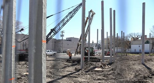 MIKE DEAL / WINNIPEG FREE PRESS
Construction crews install piles at the new development on Maryland and Westminster Tuesday afternoon. The mixed-use office/retail building is expected to open in early 2020. 
190507 - Tuesday, May 7, 2019