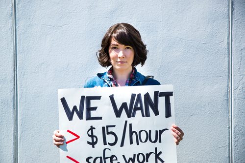 MIKAELA MACKENZIE / WINNIPEG FREE PRESS
Local activist Emily Leedham poses for a portrait on Maryland street in Winnipeg on Tuesday, May 7, 2019. For Jessica Botelho-Urbanski story.
Winnipeg Free Press 2019.