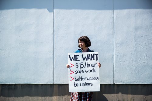 MIKAELA MACKENZIE / WINNIPEG FREE PRESS
Local activist Emily Leedham poses for a portrait on Maryland street in Winnipeg on Tuesday, May 7, 2019. For Jessica Botelho-Urbanski story.
Winnipeg Free Press 2019.