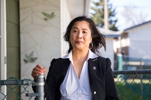 MIKAELA MACKENZIE / WINNIPEG FREE PRESS
Local realtor Gina Gabriel poses by a home she's selling in Shaughnessy Heights in Winnipeg on Thursday, May 9, 2019. For Joel Schlesinger story.
Winnipeg Free Press 2019.