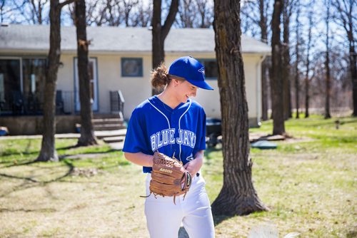 MIKAELA MACKENZIE / WINNIPEG FREE PRESS
Brittney Langlais poses for portraits on her property near Garson, Manitoba on Thursday, May 9, 2019. Langlais is one of two first female players on the Manitoba Junior Baseball League. For Jason Bell story.
Winnipeg Free Press 2019.