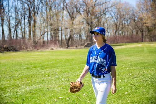 MIKAELA MACKENZIE / WINNIPEG FREE PRESS
Brittney Langlais poses for portraits on her property near Garson, Manitoba on Thursday, May 9, 2019. Langlais is one of two first female players on the Manitoba Junior Baseball League. For Jason Bell story.
Winnipeg Free Press 2019.