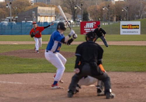 SASHA SEFTER / WINNIPEG FREE PRESS
Pembina Valley Orioles pitcher Seth Staple tosses out a pitch during the first inning of a game against the St. Boniface Legionaires at Whittier park.
190510 - Friday, May 10, 2019.