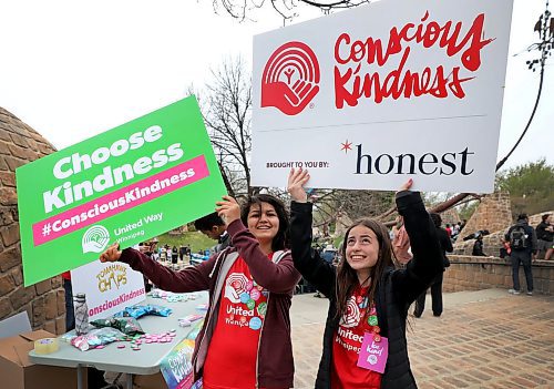 RUTH BONNEVILLE / WINNIPEG FREE PRESS 

Standup photo 

Junior high school students Shay Davis (left) and Kayla Fawcett from HUGH JOHN MACDONALD, share some laughs as they wear pins and hold up signs at the United Way pop-up table  during their 5th annual  Conscious Kindness day at the Forks Wednesday.   

Three junior high schools (General Wolfe, Gordon Bell and HUGH JOHN MACDONALD) collaborated with WRENCH, WPG Police Service, Cadets, Bear Clan Patrol and United Way's Conscious kindness Day to cycle to different events and stops around the city, like the kick-off for the Manito Ahbee Festival at the Forks, to offer teaching engagements for the students.   



May 15, 2019
