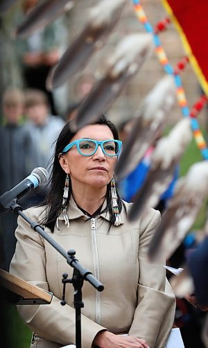 RUTH BONNEVILLE / WINNIPEG FREE PRESS 

Standup photo - Kickoff for the Manito Ahbee Festival,

The 14th annual Manito Ahbee Festival kick-off for its four-day event (May 15-19) took place in the middle of Oodena Circle at The Forks on Wednesday.

Photo of Manito Ahbee executive director Lisa Meeches at the kick-off.  


May 15, 2019

