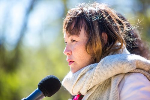 MIKAELA MACKENZIE / WINNIPEG FREE PRESS
Artist Jaimie Isaac speaks at the unveiling of three Indigenous art installations at The Forks in Winnipeg on Thursday, May 16, 2019. For Alex Paul story.
Winnipeg Free Press 2019.