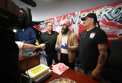 RUTH BONNEVILLE / WINNIPEG FREE PRESS 

LOCAL STDUP - JAGMEET SINGH, leader of the New Democratic Party, tours The Bear Clan Patrol and is greeted by James Favel, executive director, Thursday. 

Standup photo 

May 16, 2019
