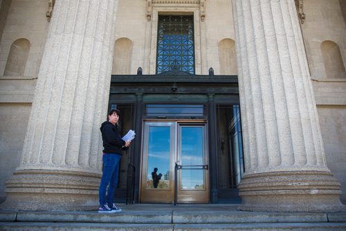 MIKE DEAL / WINNIPEG FREE PRESS
Carrying an armful of documents she is handing over to the NDP the Official Opposition, Arlene Last-Kolb has been working with Overdose Manitoba to petition the provincial government to take action on the addictions crises.
190517 - Friday, May 17, 2019.