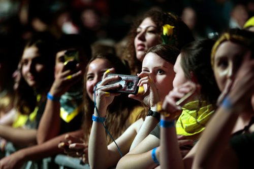 PHIL HOSSACK / WINNIPEG FREE PRESS - 21 Pilots fans at the Bell/MTS Centre Friday. See review? - May17, 2019.