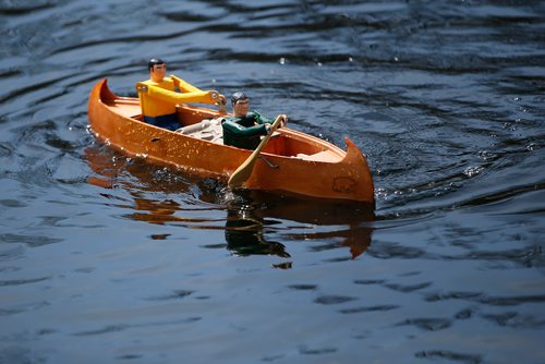 JOHN WOODS / WINNIPEG FREE PRESS
Claude Dupuis of the Winnipeg Model Boat Club operates his model canoe powered by two wooden spoons and an electric motor at the Assiniboine Park duck pond in Winnipeg Sunday, May 19, 2019. 
Reporter: Intersection - Sanderson